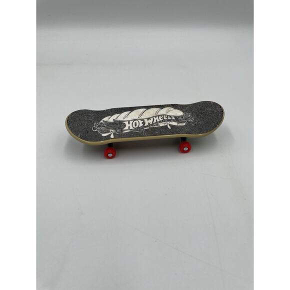 Hot Wheels Tony Hawk Finger Skateboard with Red Wheels, Taco, & Lime Belly - Picture 2 of 7